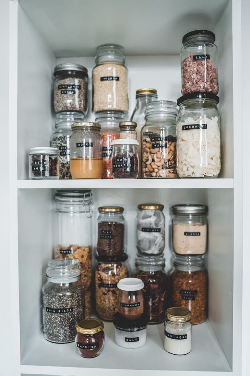 How to Keep a Tidy Fridge and Pantry: Easy Tips for Organized Storage